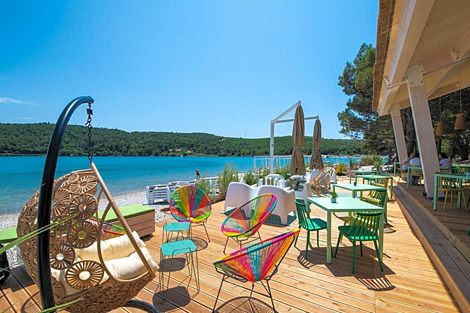 Arena One 99 Glamping