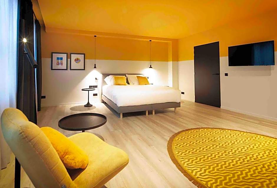 M-Street art lodging - Self check-in