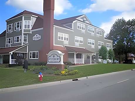 Ivy Court Inn and Suites