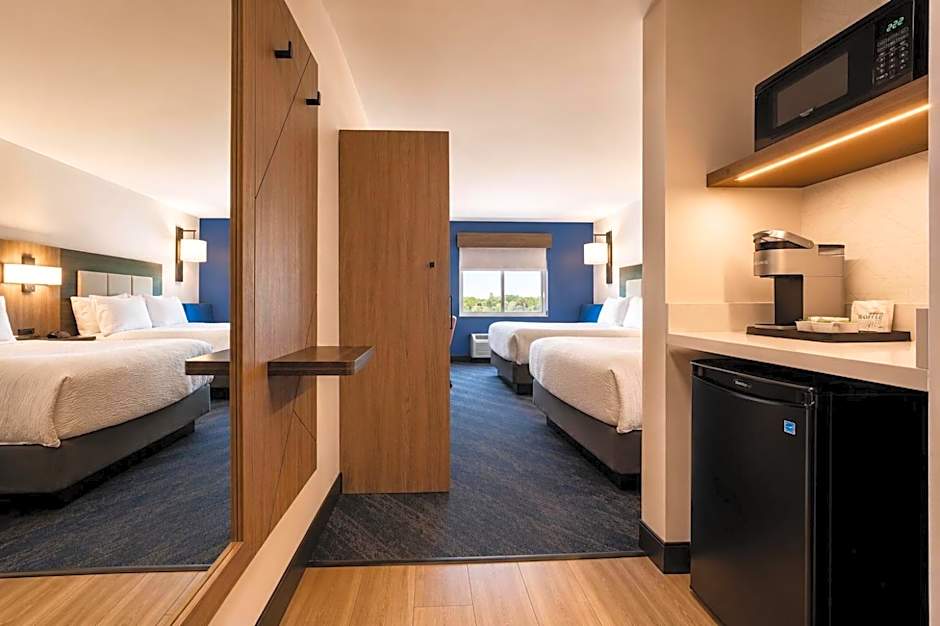 Holiday Inn Express & Suites Niagara Falls By IHG