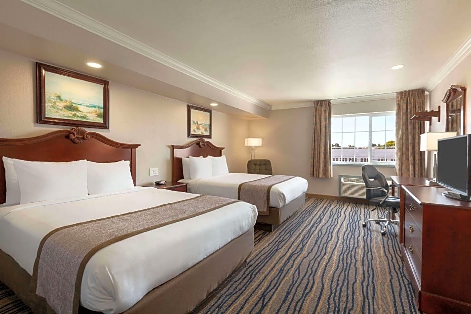 Days Inn by Wyndham Eureka CA