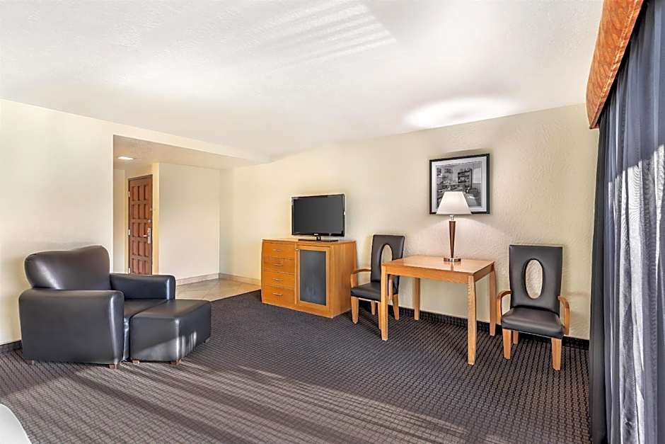 Best Western Pine Tree Motel