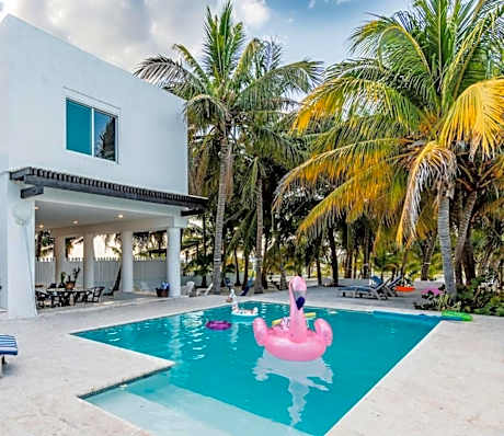 PROGRESO BEACH HOUSE 284
