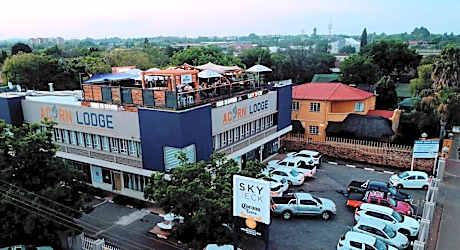 Acorn Lodge & SKYDECK