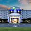 Holiday Inn Express and Suites - Petersburg - Fort Lee by IHG
