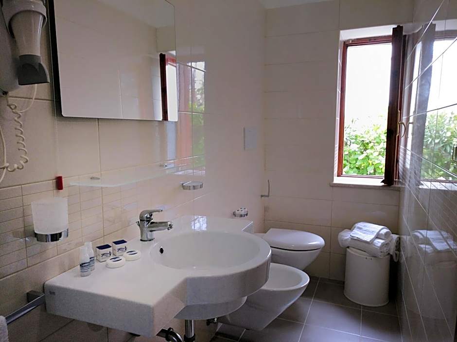 Villaggio Turistico La Mantinera - Hotel