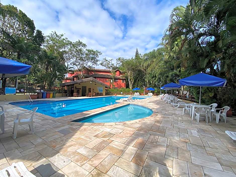 Fabuloso flat 241, Amarílis, Riviera de São Lourenço 3 Piscinas climatizadas carregador veiculo eletrico 2 quartos sendo uma suíte internet 500mb Adega, cozinha equipada completa, serviço de praia fim de semana limpeza trocas de toalhas,