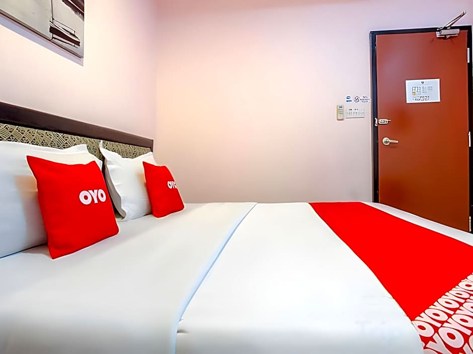 OYO 89782 Ranau City Inn