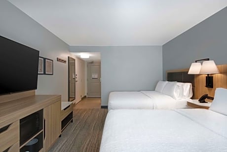 Room with Two Queen Beds - Non-Smoking