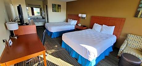 Queen Room with Two Queen Beds - Accessible