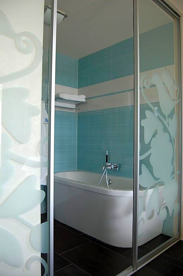 Echo Residence All Suite Hotel