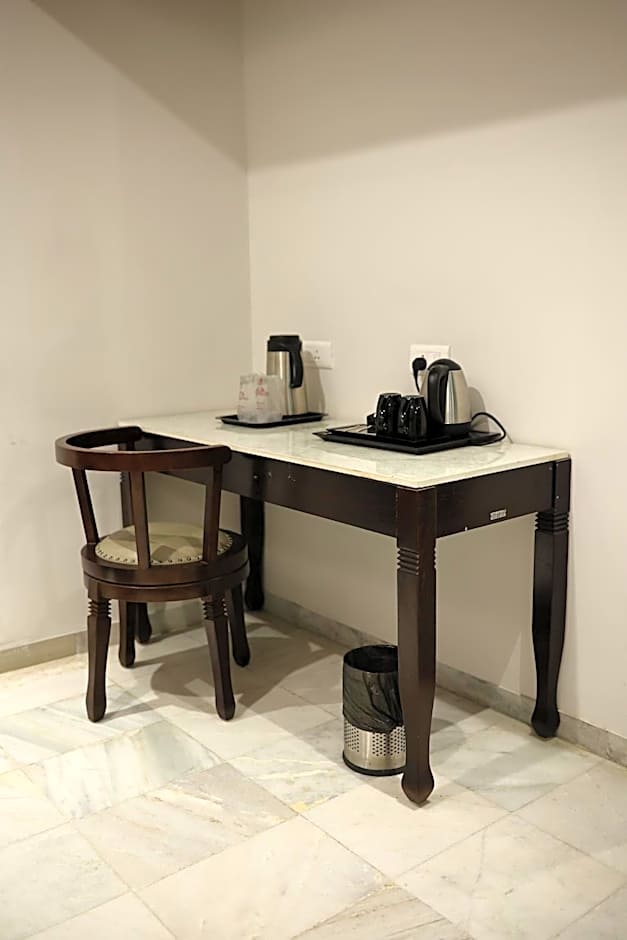 Hotel Saratharajans
