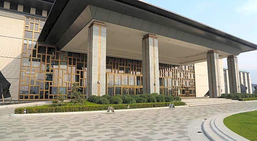 Lianyungang Hua Guo Mountain International Hotel