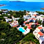 Flamingos Hotel