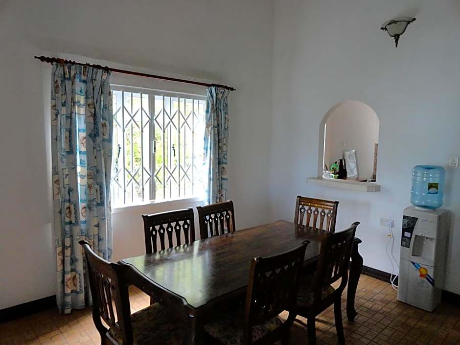 Lazare Picault Hotel