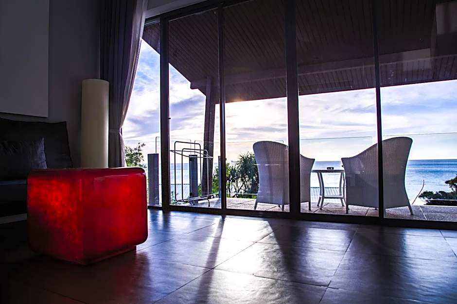 Photo 1 of 27 of Premier Double or Twin Room with Sea View