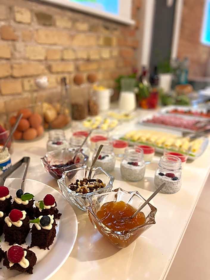 Moon Garden Old Town Hotel