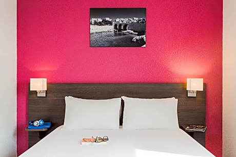 One-Bedroom Apartment (5 Adults)