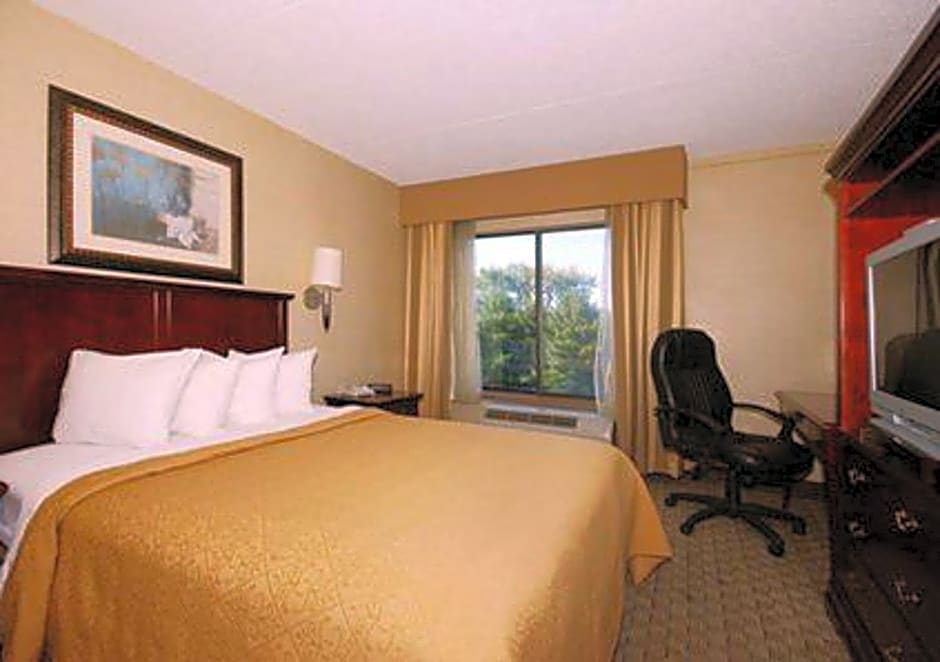 Quality Inn & Suites Bensalem