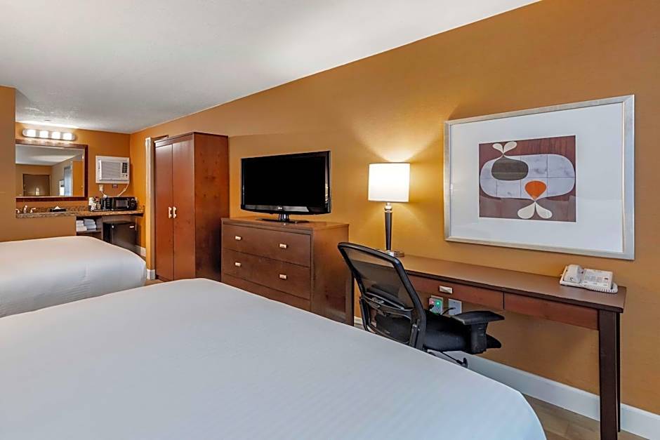 Best Western Plus Stovall's Inn
