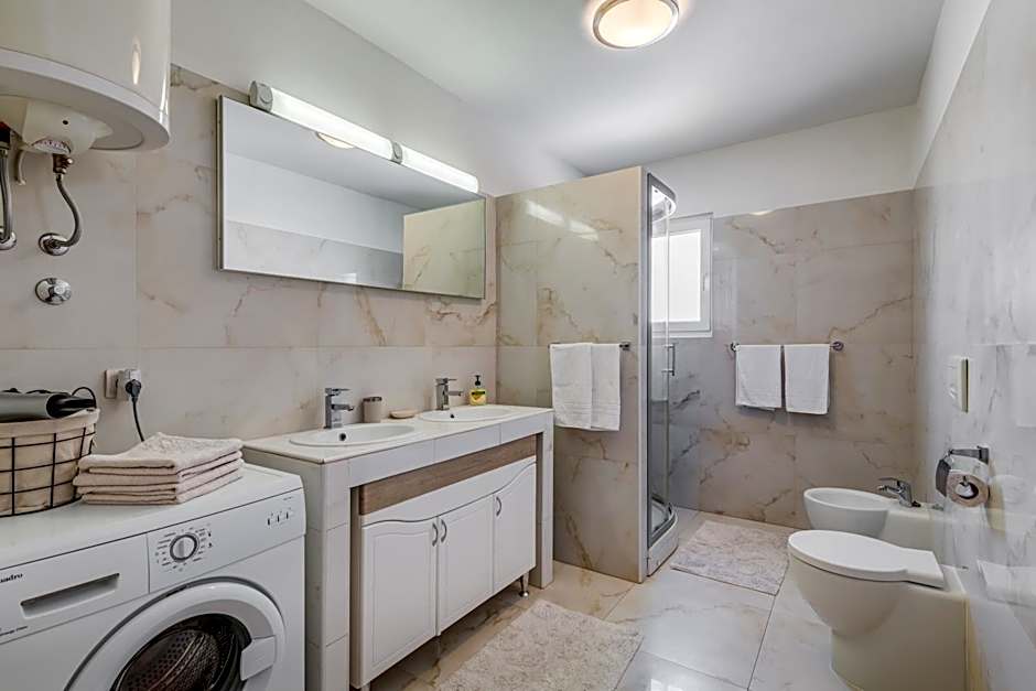 Apartment Renata + PRIVATE swimming pool in SPLIT