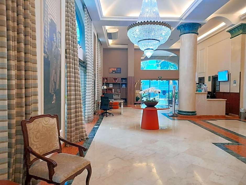 INCRIVEL Flat proximo Shoppings JK e Vila Olimpia