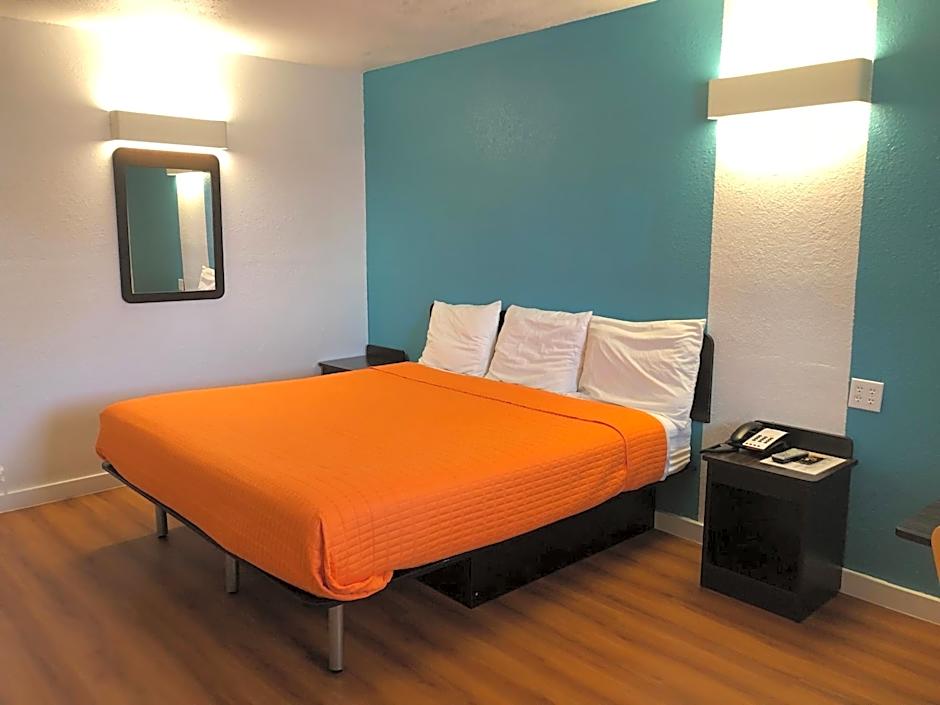 Trade Wind Motel