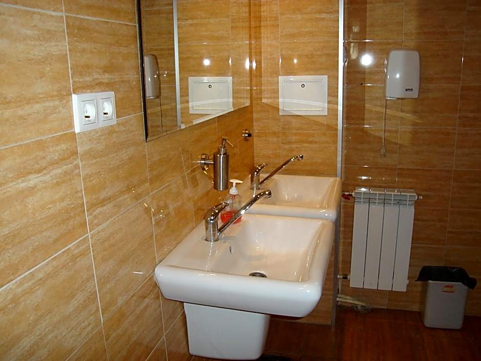 Noclegi-Zajazd"Mieszko"