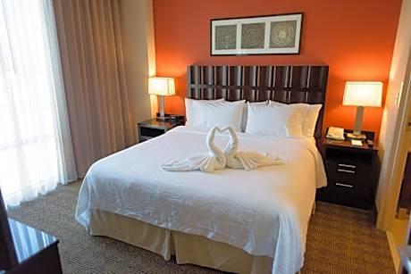 Suite King Size Bed