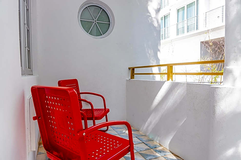 Oceanside Hotel and Suites