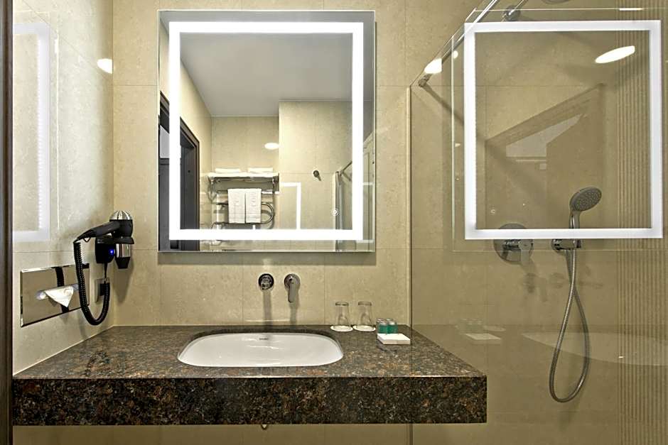 Congress Avenue Hotel