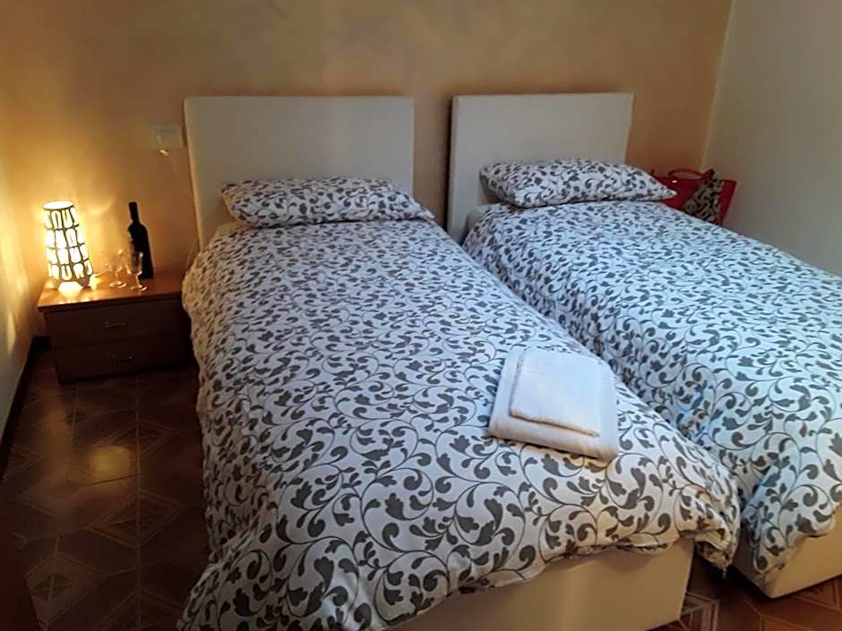 Camere Porto Vecchio con parcheggio a pochi passi dal castello