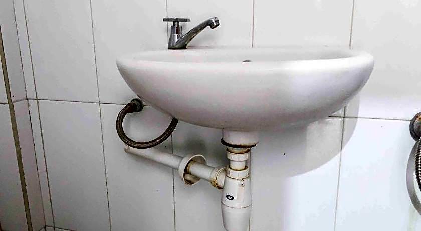 RedDoorz near Eco Green Park Batu