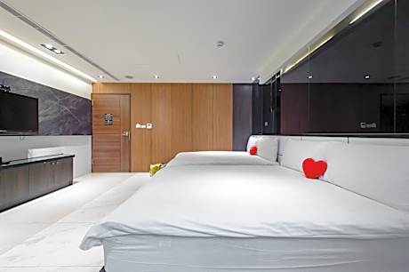 Superior Family Room with Wooden Bath