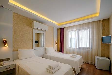 Economy Twin Room