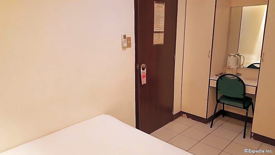 Dumaguete Royal Suite Inn