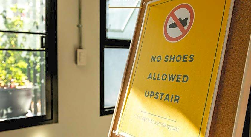 Post Factory Bed & Breakfast Hostel