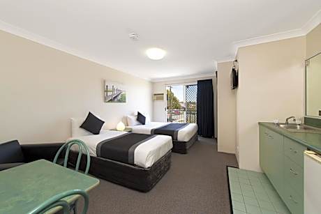 Deluxe Family Room