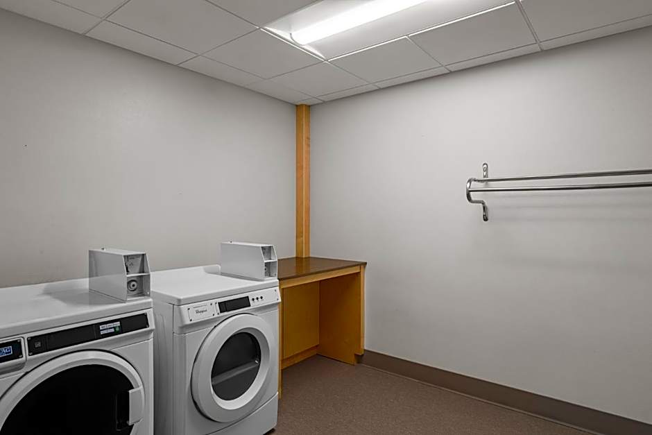 Holiday Inn Express & Suites Salem North-Keizer By IHG