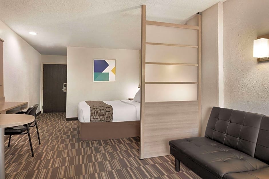 Microtel Inn & Suites By Wyndham Florence/Cincinnati Airport
