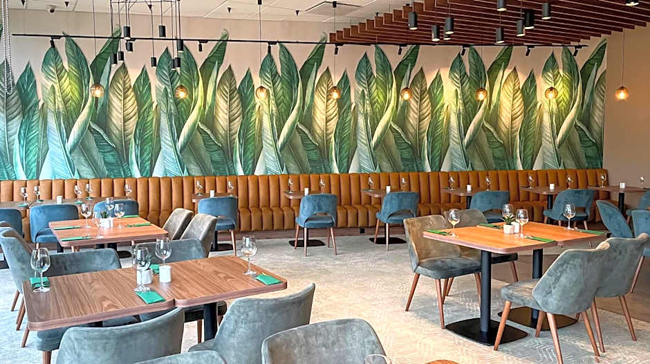 Hotel Victor Pruszkow DeSilva