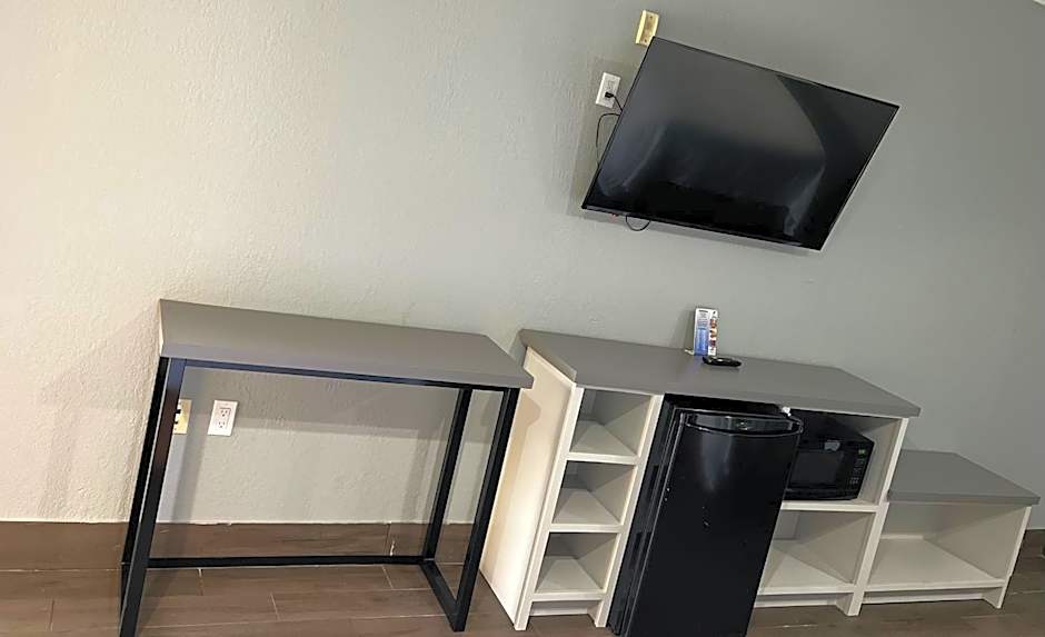 The Symphony Inn & Suites