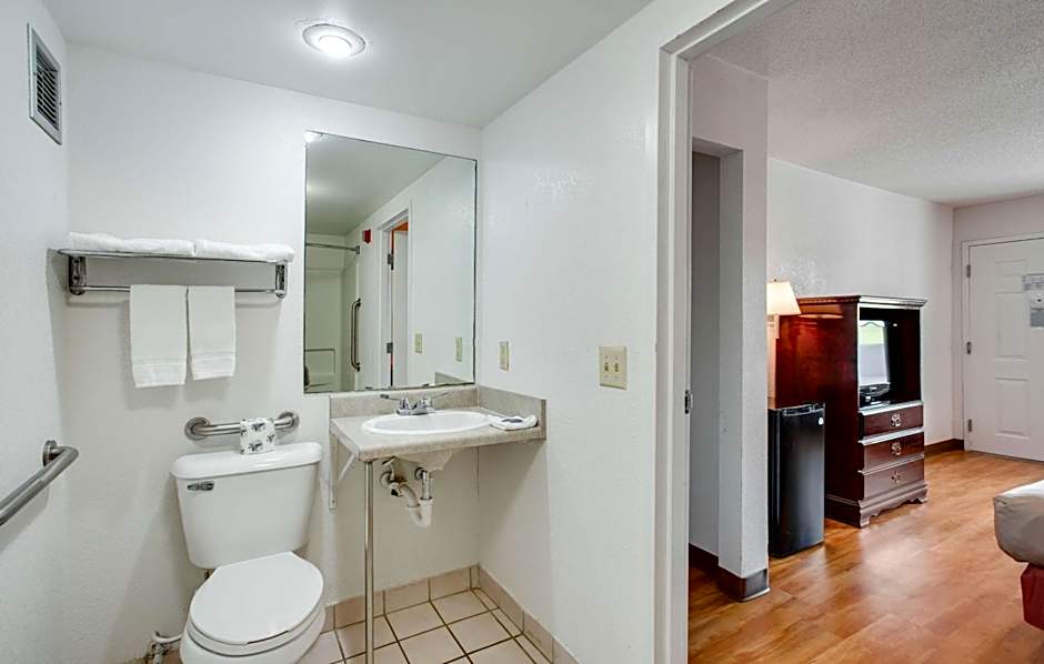 Motel 6-White House, TN