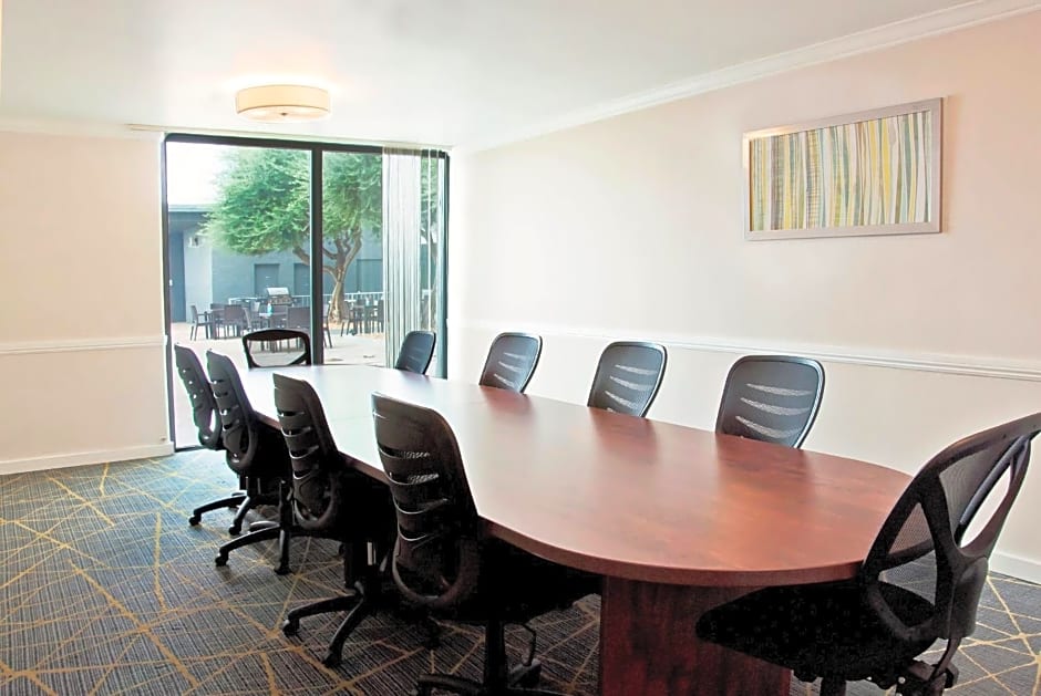 Holiday Inn Victorville By IHG