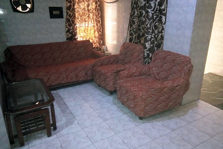 Goroomgo Shanti Guest House Near Kashi Vishwanath Temple Varanasi