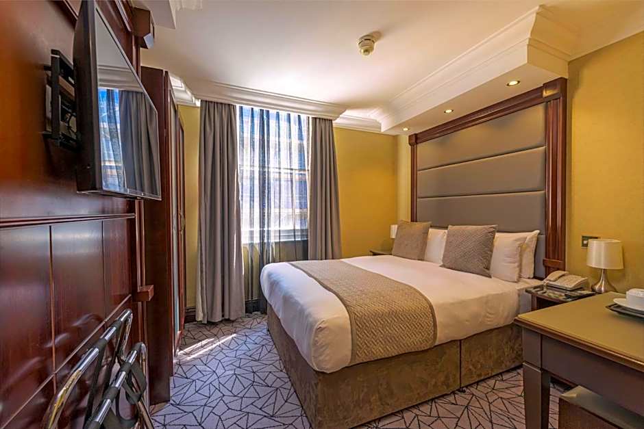 Hyde Park International