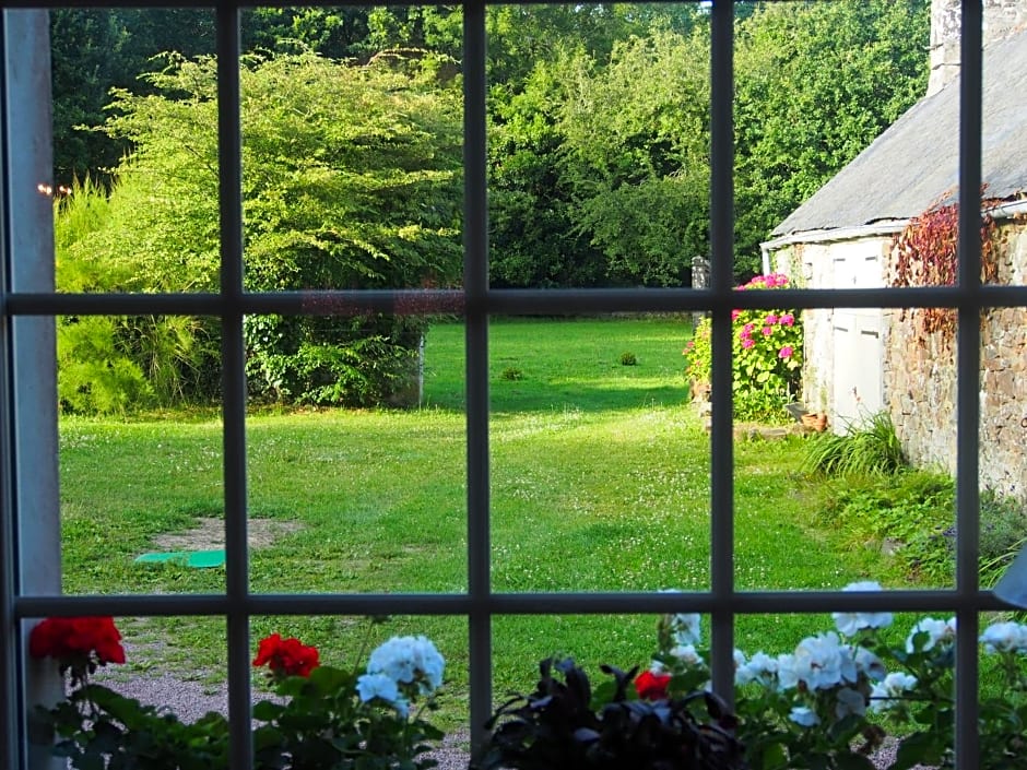 Prieure St Pierre de La Luthumiere