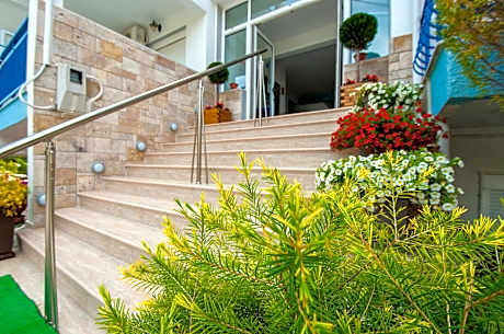 Studios Maria - Renovating Brand New for 2026