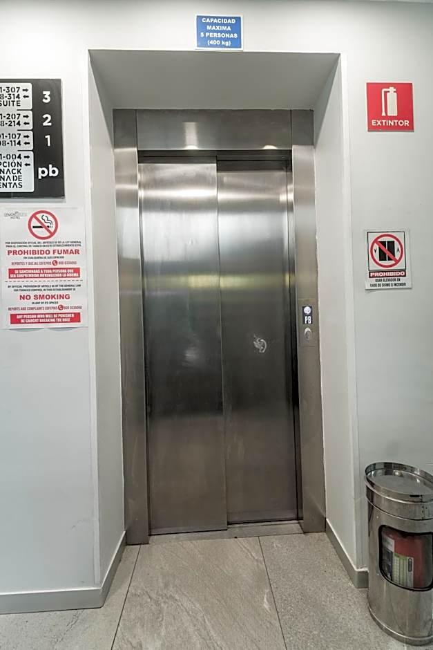 HOTEL LEMON GREEN -Zona Expo Frente al Centro de Convenciones