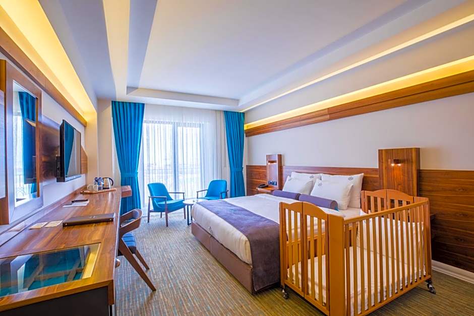 Karpalas City Hotel & Spa